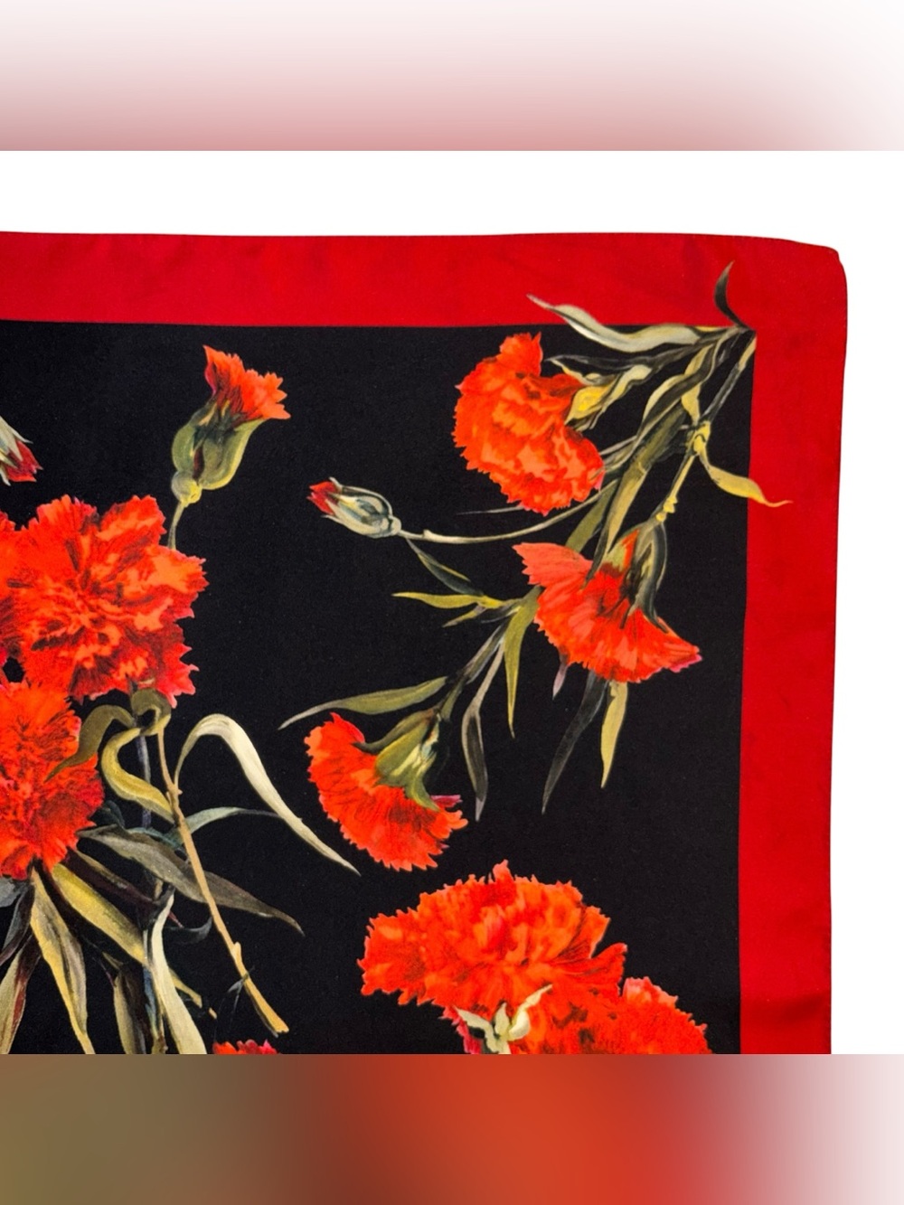 Dolce & Gabbana Red Carnation Fondo Nero Silk Scarf 70cm Square Made in Italy - Picture 3 of 10